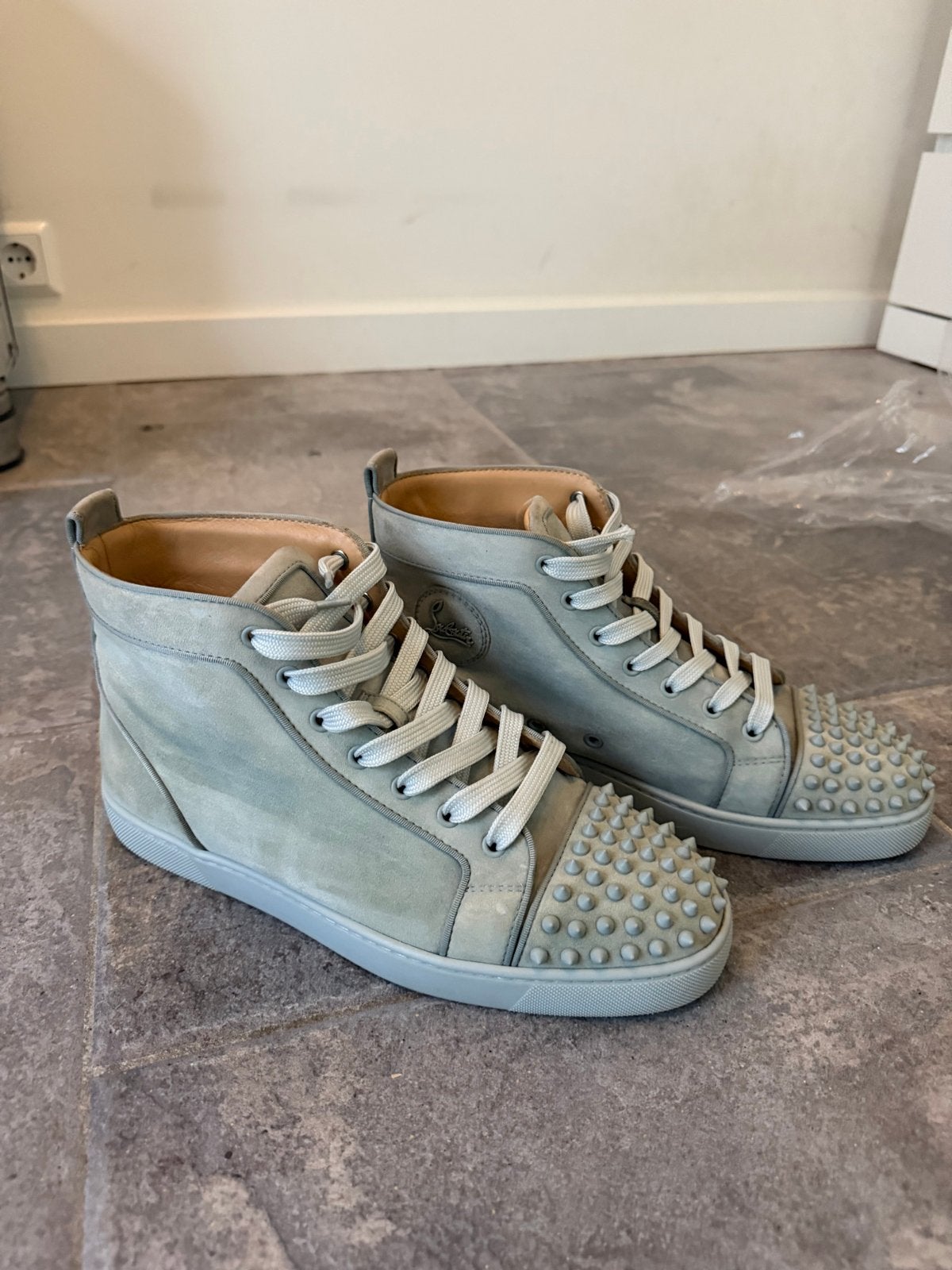 Louboutin heren schoenen maat 43 zo goed als nieuw, Kleding | Heren, Schoenen, Overige kleuren, Ophalen of Verzenden, Sneakers of Gympen