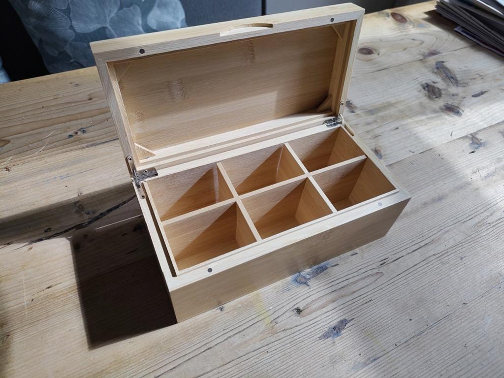 Bamboe theedoos met 6 vakken, Minder dan 50 cm, Minder dan 50 cm, Ophalen of Verzenden, Zo goed als nieuw