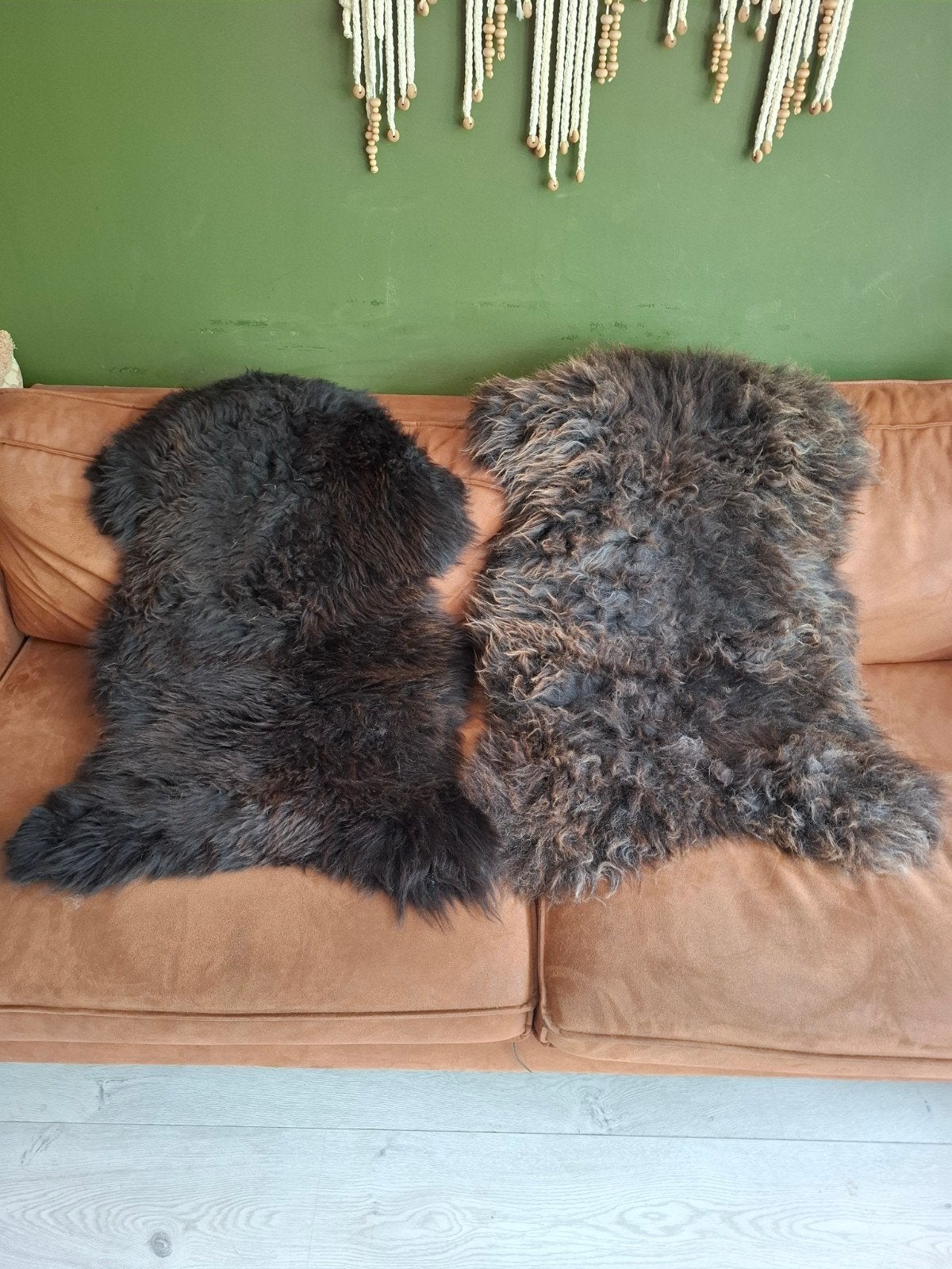 (20) twéé Schapenvachten Bruin/Donkerbruin Zacht en Decora, 100 cm, 70 cm, Ophalen of Verzenden, Zo goed als nieuw