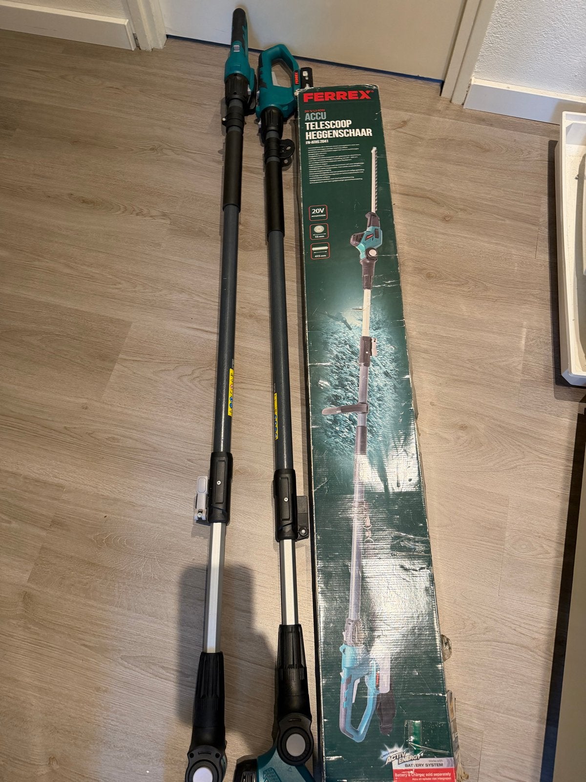 Ferrex Accu Telescoop Heggenschaar, Ophalen, Gebruikt, Accu