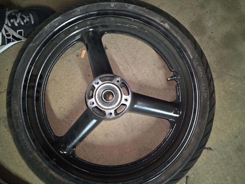 Voorwiel Suzuki 17 inch, Motoren, Ophalen of Verzenden