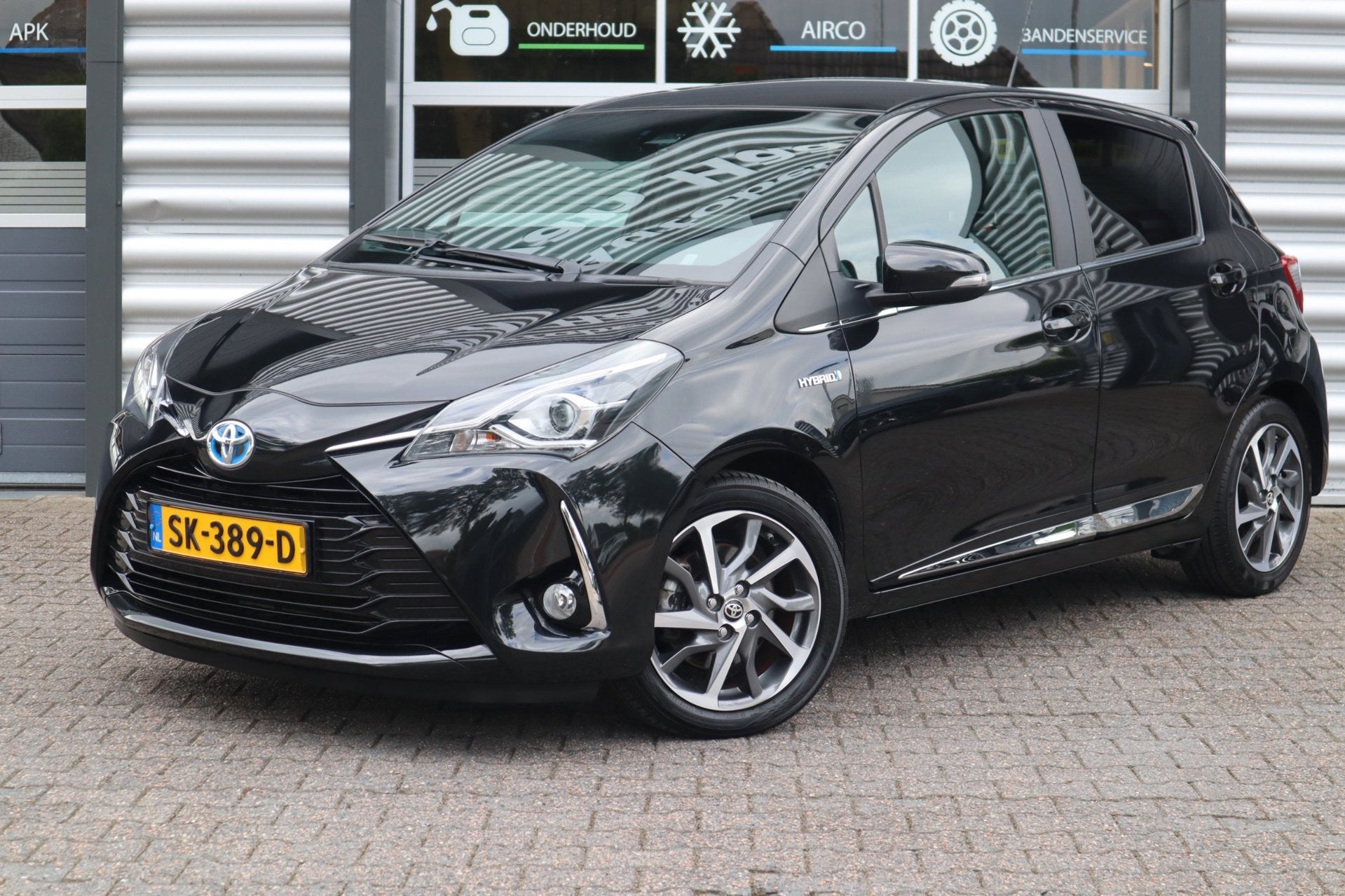 Toyota Yaris 1.5 Hybrid Premium, Auto's, Gebruikt, Euro 6, 4 cilinders, Origineel Nederlands