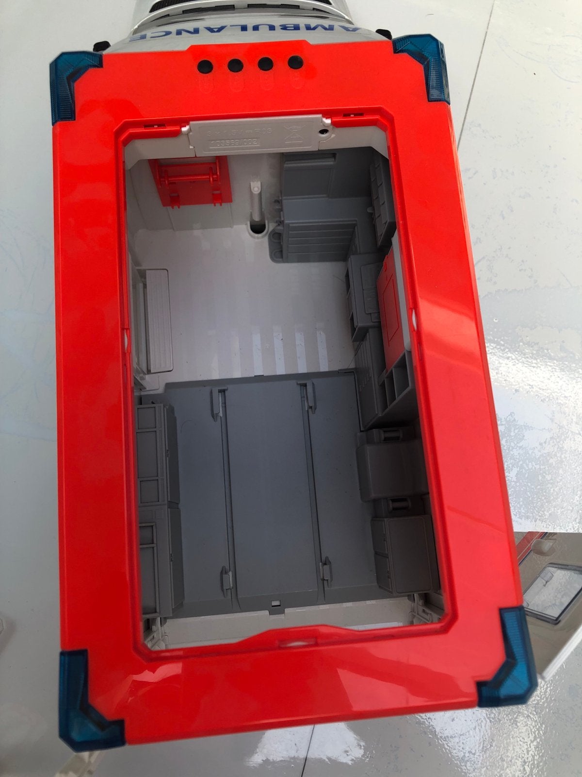 Bruder Ambulance in zeer goede staat, Ophalen, Zo goed als nieuw