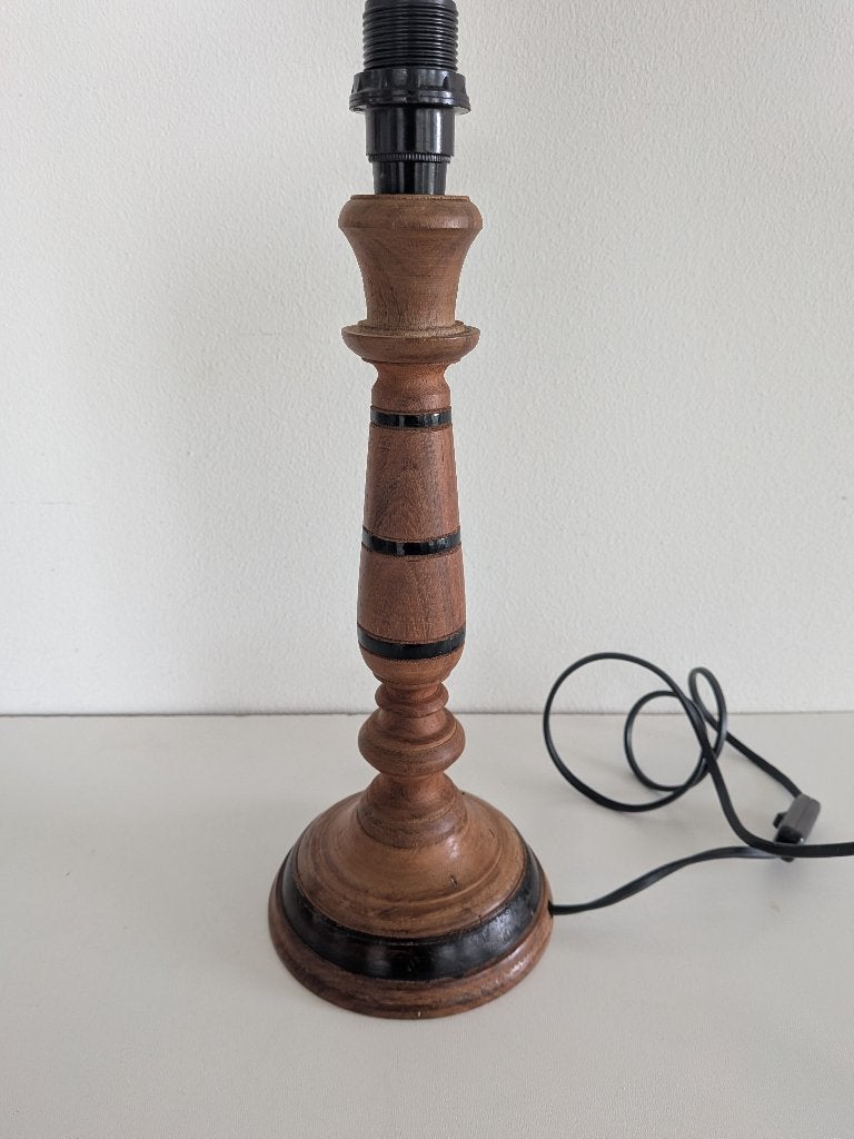 Vintage gedraaide houten lampvoet Hout met zwart, Huis en Inrichting, Gebruikt, Overige merken, Vintage, E14 (klein)