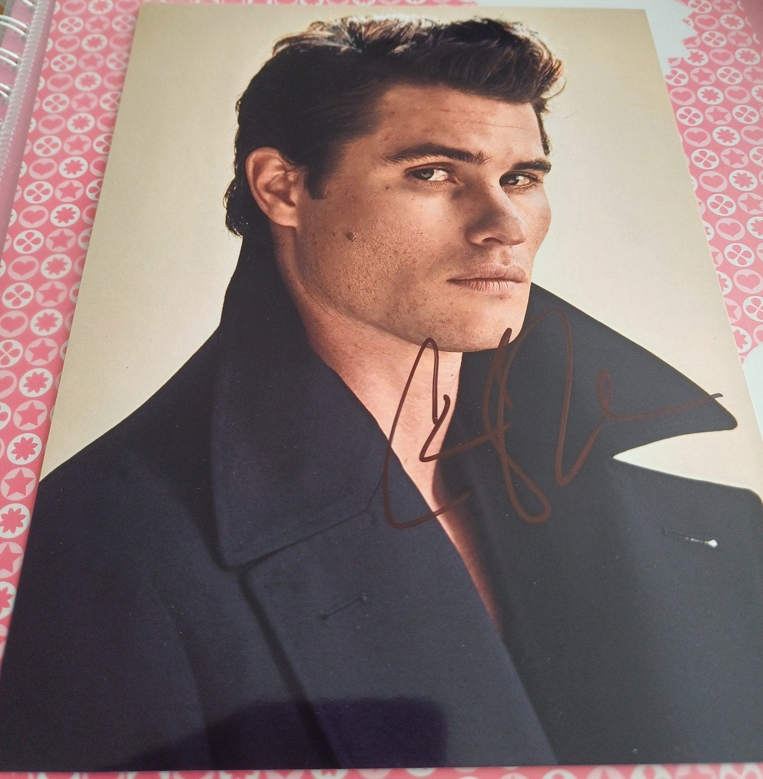 Chase Stokes handtekening gesigneerde foto 20x15cm, Ophalen of Verzenden, Zo goed als nieuw, Foto of Kaart