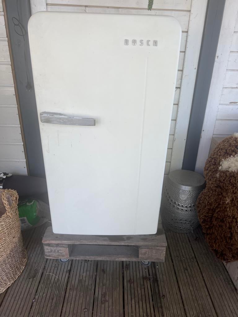 Vintage Bosch Koelkast - Decoratief of voor onderdelen, Witgoed en Apparatuur, Koelkasten en IJskasten, Gebruikt, Minder dan 75 liter