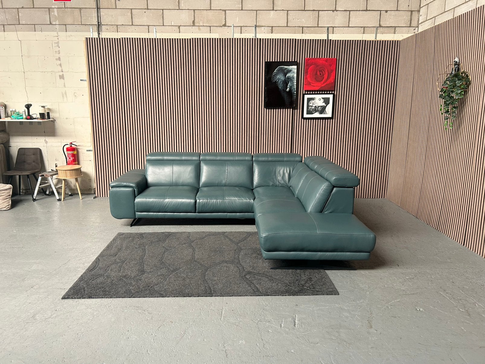 GRATIS LEVERING H&H Hoekbank Leer 285X235 GEREINIGD, Huis en Inrichting, 250 tot 300 cm, Direct leverbaar, Hoekbank, Leer
