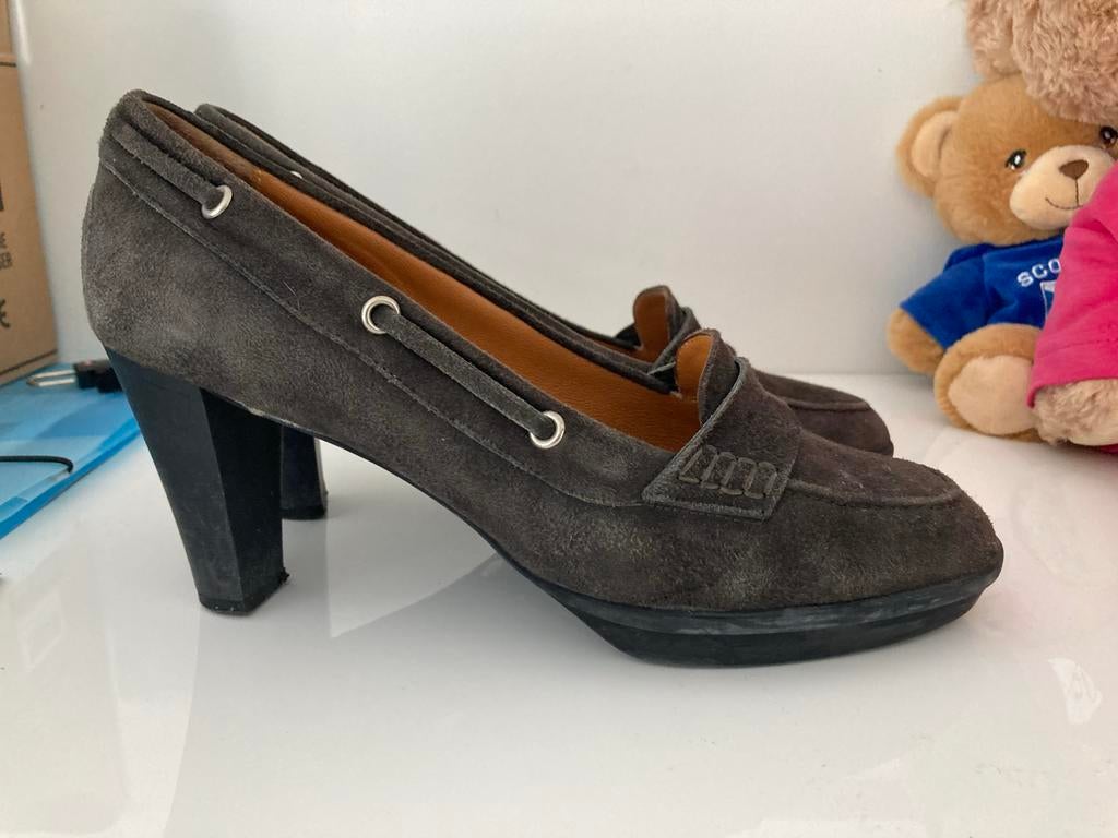 Voltan pumps maat 38.5 zgan, Ophalen of Verzenden, Zo goed als nieuw, Bruin, Pumps