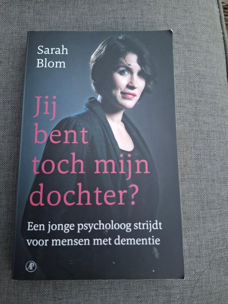 Sarah Blom - Jij bent toch mijn dochter?, Boeken, Ophalen of Verzenden, Zo goed als nieuw, Sarah Blom