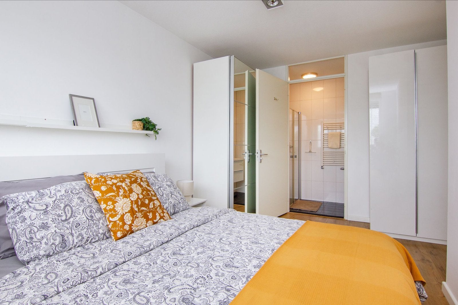 Complete slaapkamer: bed, matras, kasten, nachtkastjes, Huis en Inrichting, Ophalen, Gebruikt, Tweepersoons