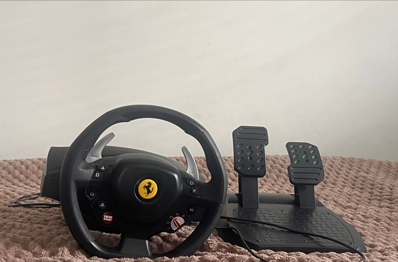 Thrustmaster Ferrari Racing Wheel met pedalen, Racestuur, Gebruikt, Force feedback, Thrustmaster