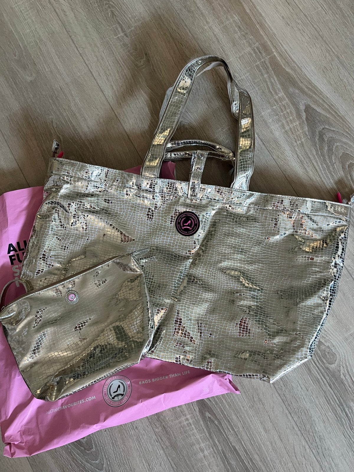 All-time Favourites tas en toilettas goudkleurig, Sieraden, Tassen en Uiterlijk, Ophalen of Verzenden, Zo goed als nieuw, Overige kleuren