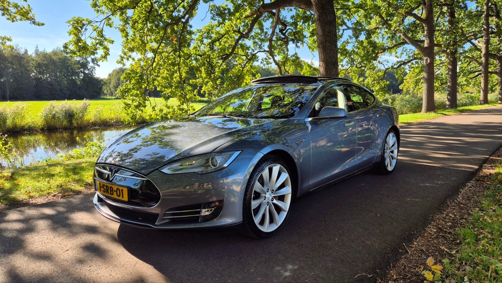 Tesla Model S  P85  FREE Charging + 2021 Nieuw Accupakket!, Auto's, Achterwielaandrijving, Zwart, Model S, Elektrisch