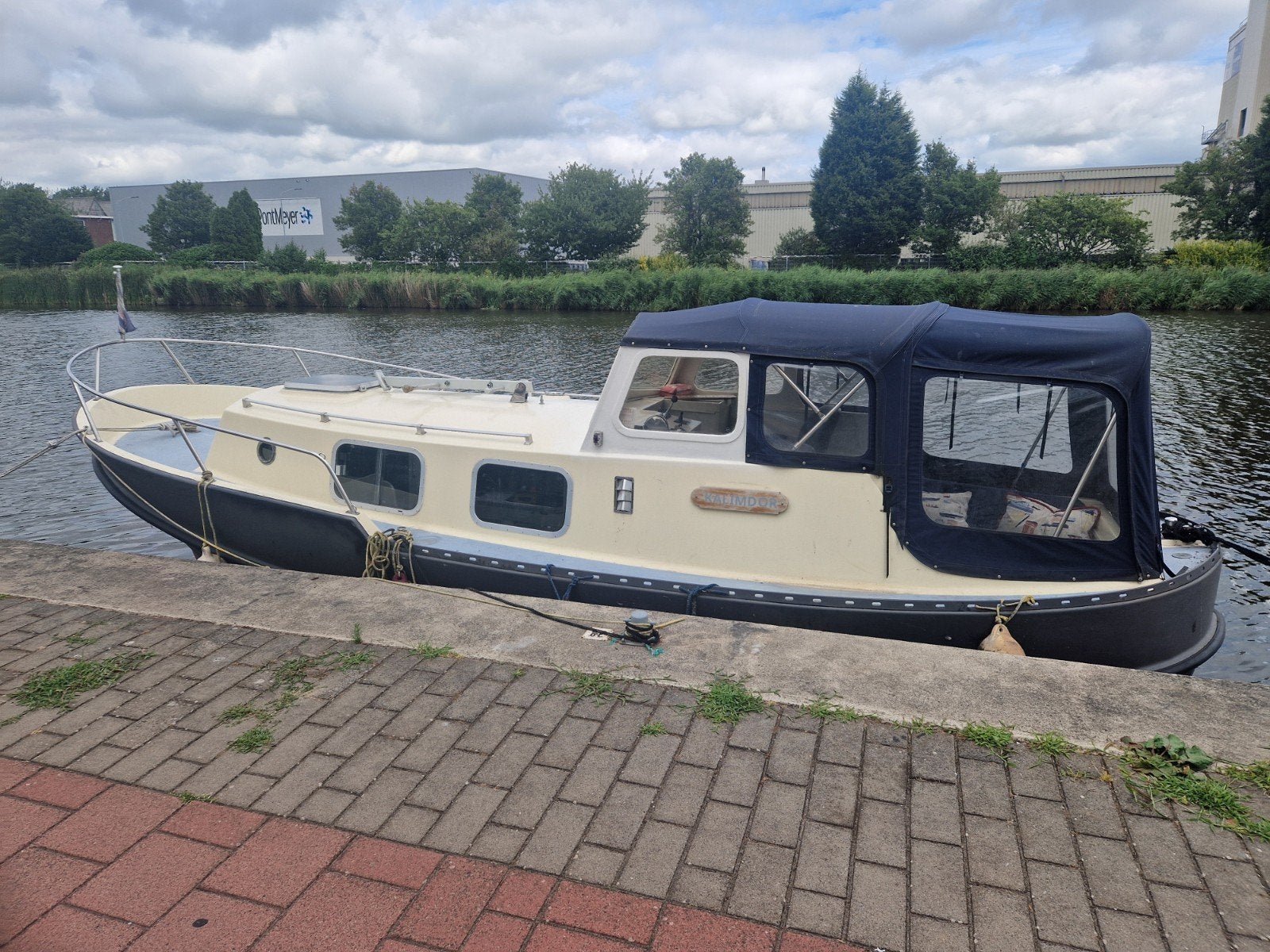 Nette Kajuitboot met Dieselmotor en Boegschroef Toiletplaats, Watersport en Boten, Motorboten en Motorjachten, Gebruikt, Polyester