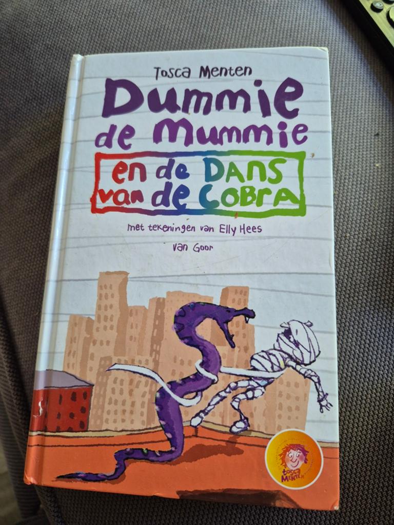Dummie de Mummie en de Dans van de Cobra - Tosca Menten, Ophalen of Verzenden