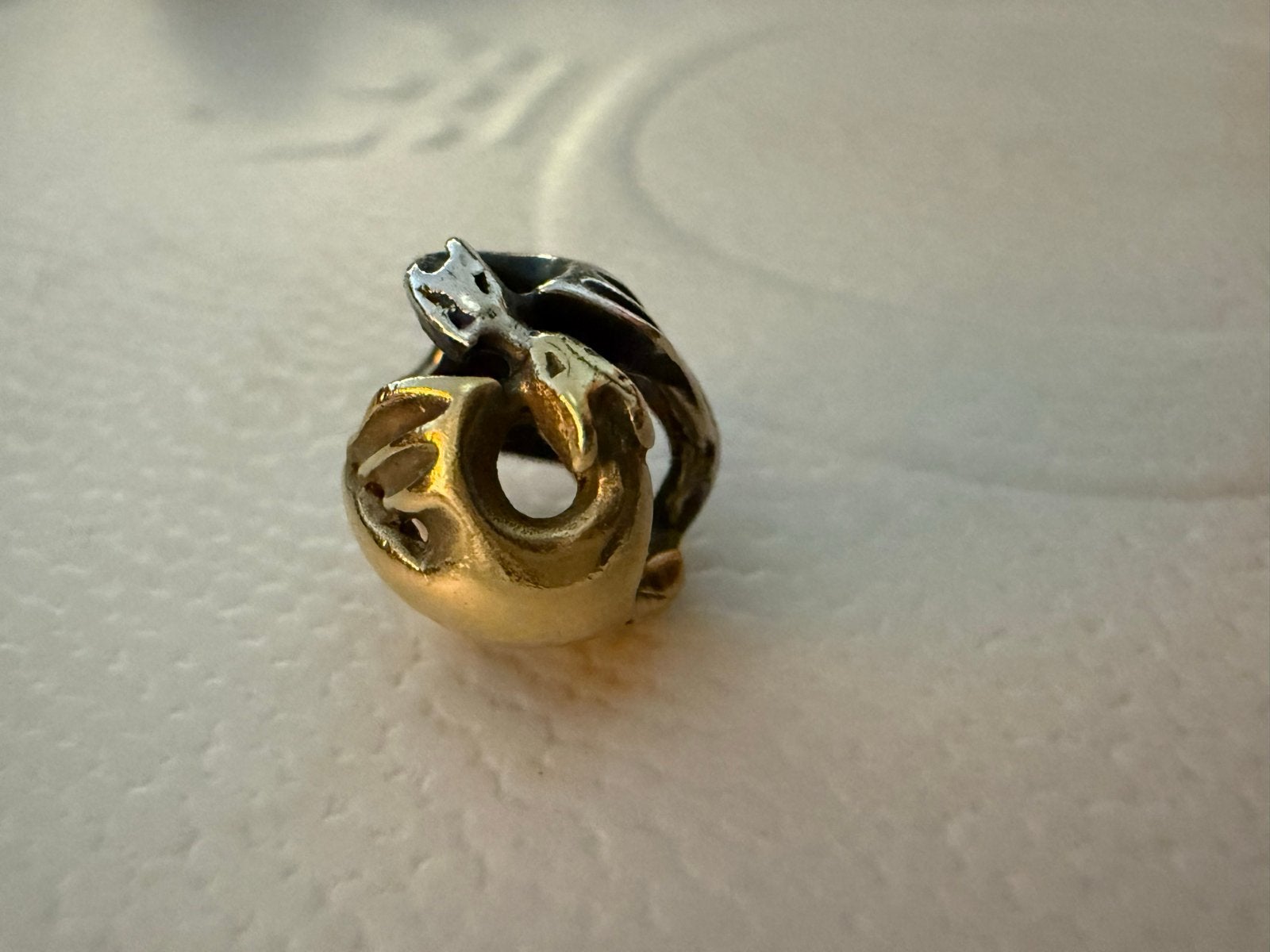 Trollbeads 18k Goud met Zilver 2 Draken Bedel, Gebruikt, Ophalen of Verzenden, Trollbeads, 1 bedel