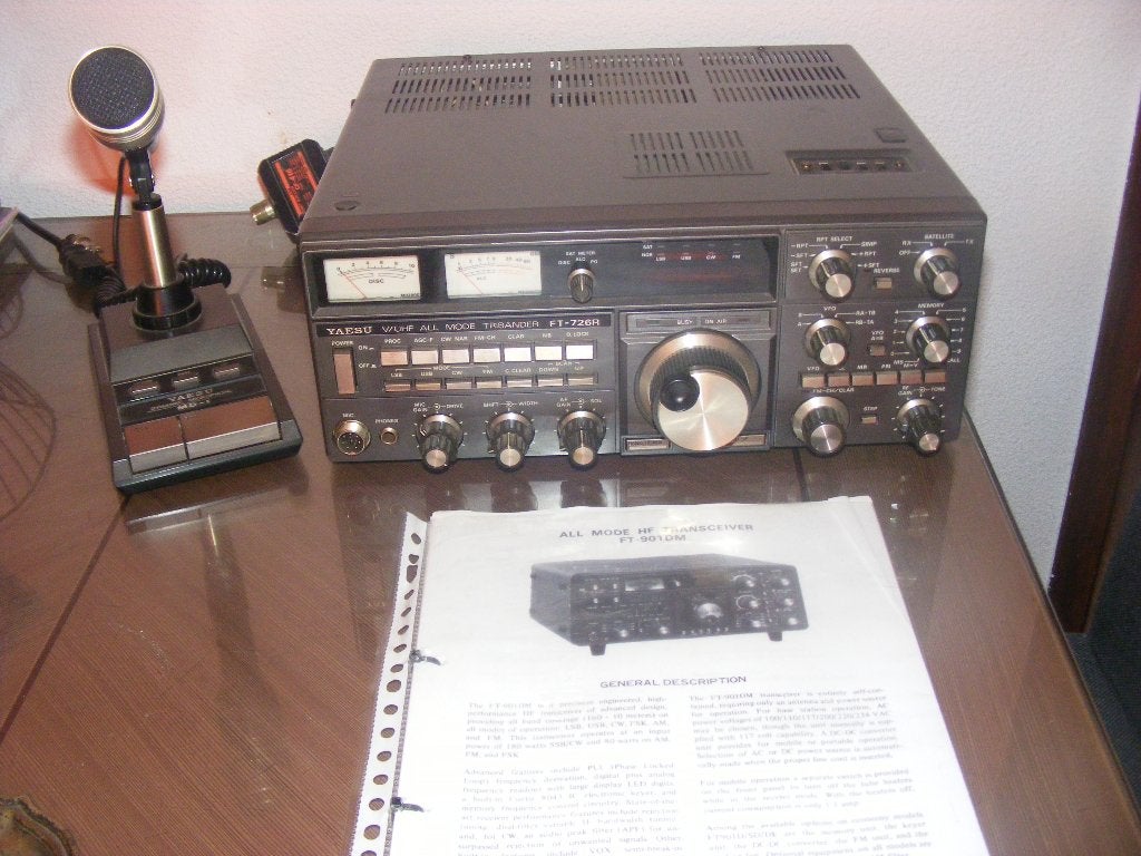 wegens verhuizing aangeboden yesua ft 726, Telecommunicatie, Ophalen of Verzenden, Gebruikt, Zender en Ontvanger