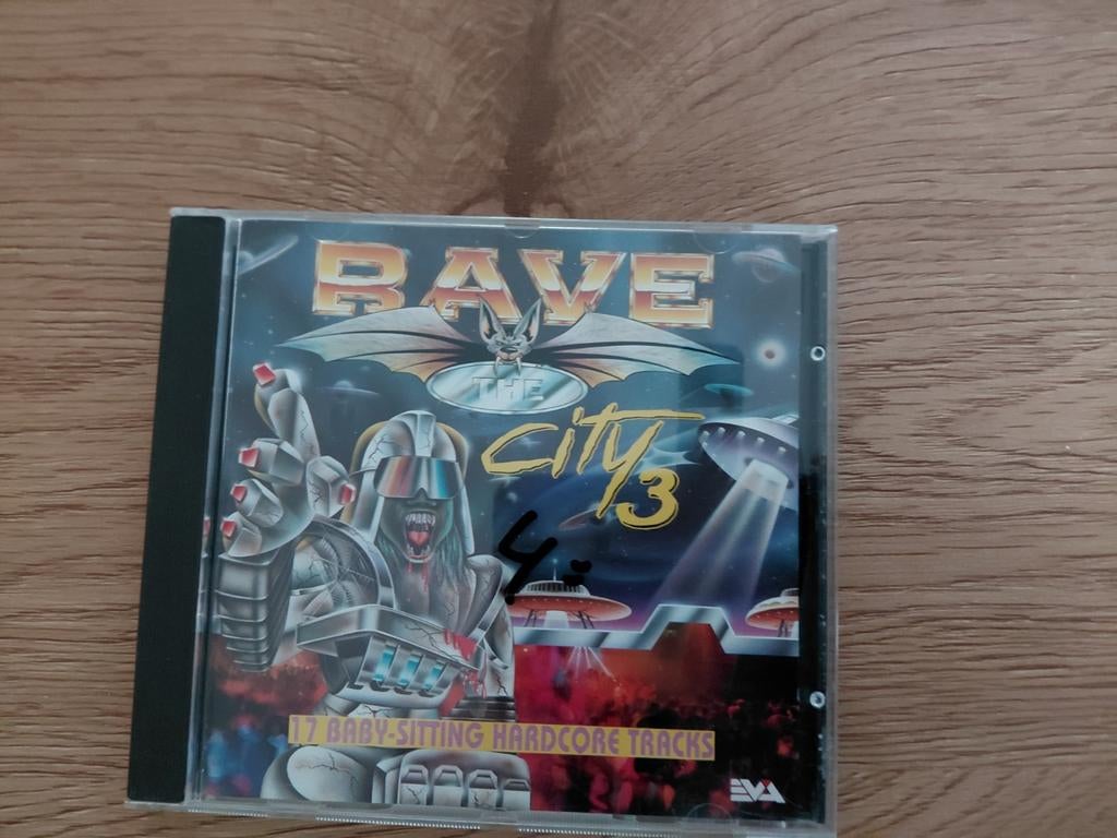 Rave The City 3 CD - Zo goed als nieuw, Ophalen of Verzenden, Zo goed als nieuw, Techno of Trance