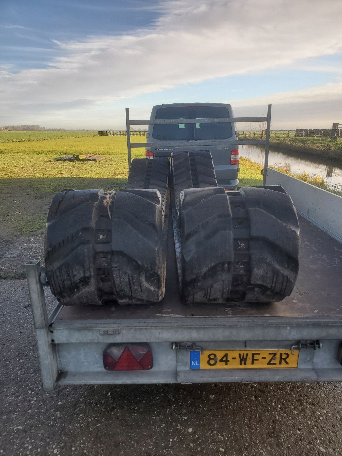 Rubber rupsen, Ophalen