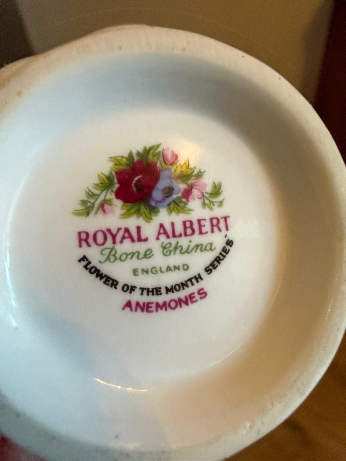 Royal Albert Flower of the Month 'March Anemones' Kop en Sch, Ophalen of Verzenden