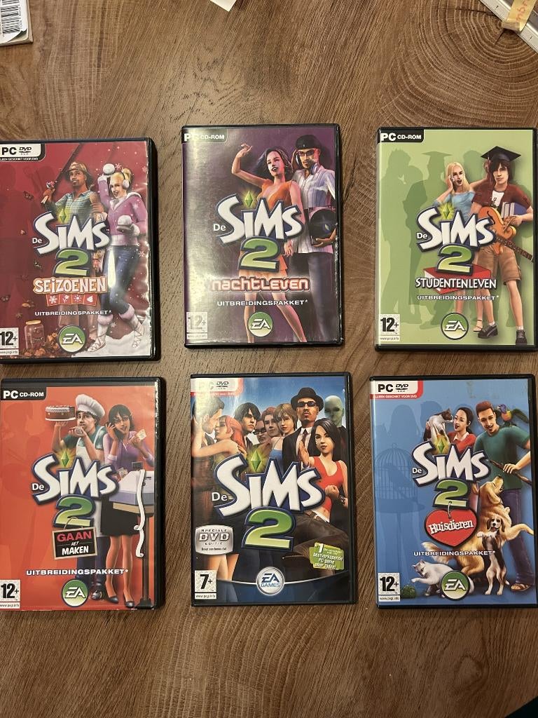 Sims 2 PC CD's + 5 uitbreidingspakketten, Spelcomputers en Games, Games | Pc, 1 speler, Ophalen of Verzenden, Zo goed als nieuw