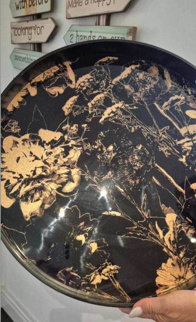 Decoratief Rond Dienblad met Gouden Bloemenprint, Ophalen of Verzenden, Zo goed als nieuw, Rond, Metaal