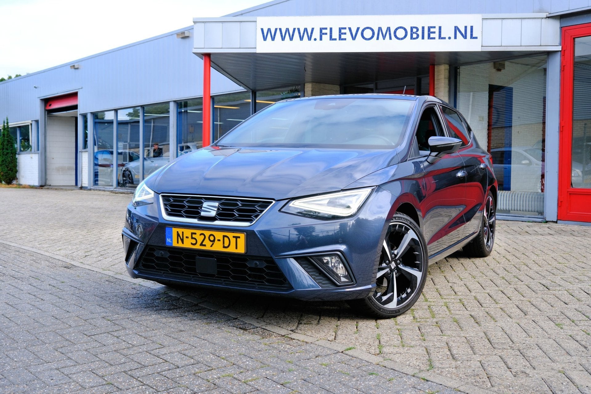 Seat Ibiza 1.0 EcoTSI FR Plus Pano|Navi|Leder-Alcantara|Cam|, Auto's, Dealer onderhouden, Ibiza, Origineel Nederlands, Bedrijf