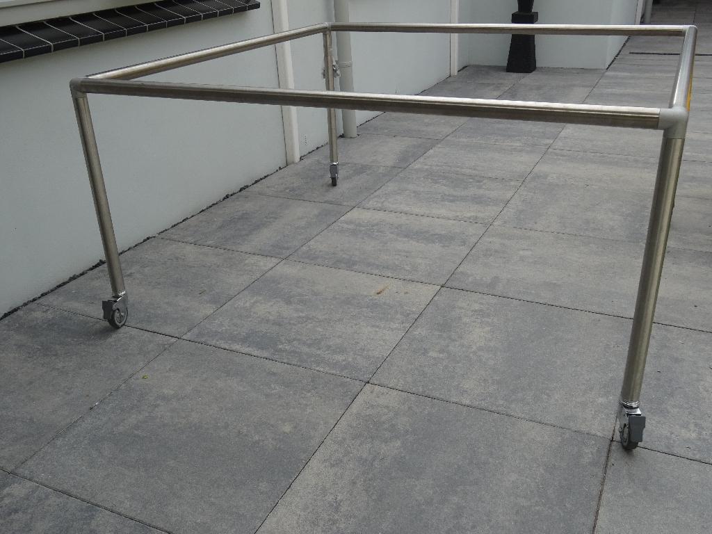 RVS onderstel tafel verrijdbaar werktafel atelier tafel rem, Huis en Inrichting, Ophalen, Tafelpoot, 150 tot 200 cm, Vierkant
