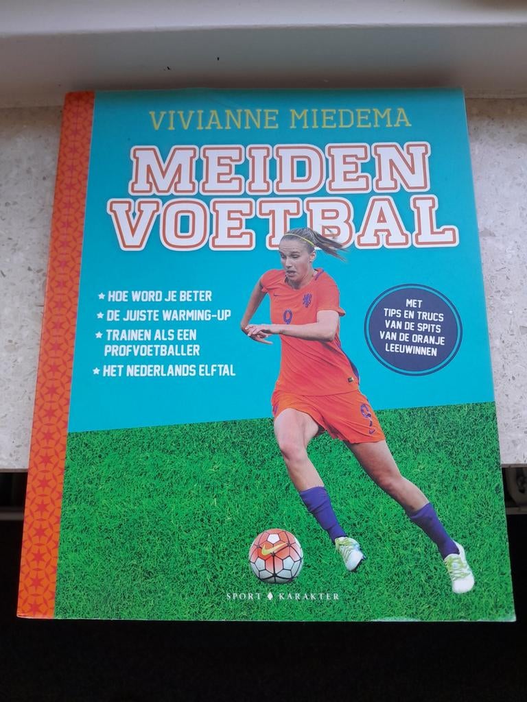 Vivianne Miedema Meiden Voetbal, Ophalen
