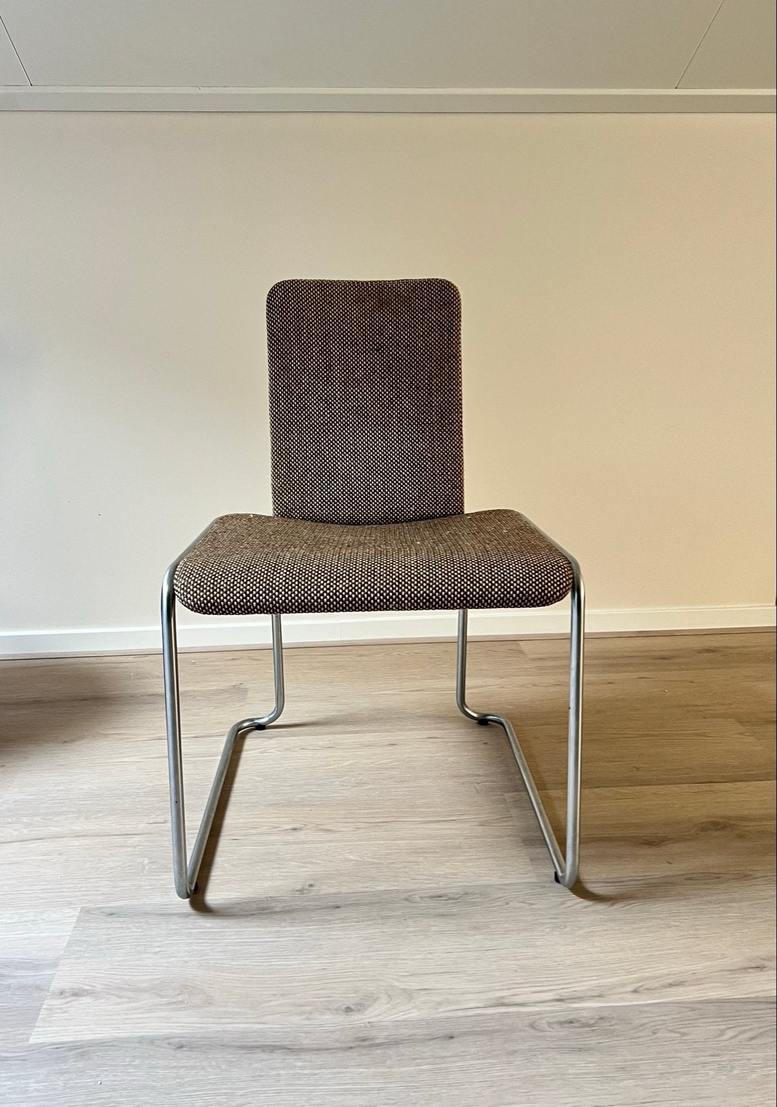 Walter Antonis - Spectrum Dutch Design, Huis en Inrichting, Stoelen, Ophalen, Gebruikt, Twee, Bruin