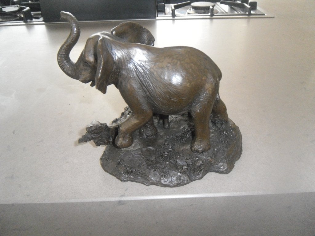 beeldje olifant,  geen slagtanden, gemerkt leicester thomas, Verzamelen, Beelden en Beeldjes, Ophalen of Verzenden, Gebruikt, Dier