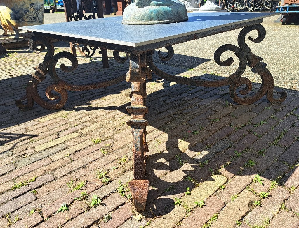 Echt antiek massief ijzeren tafelonderstel zeer zware tafel, Ophalen