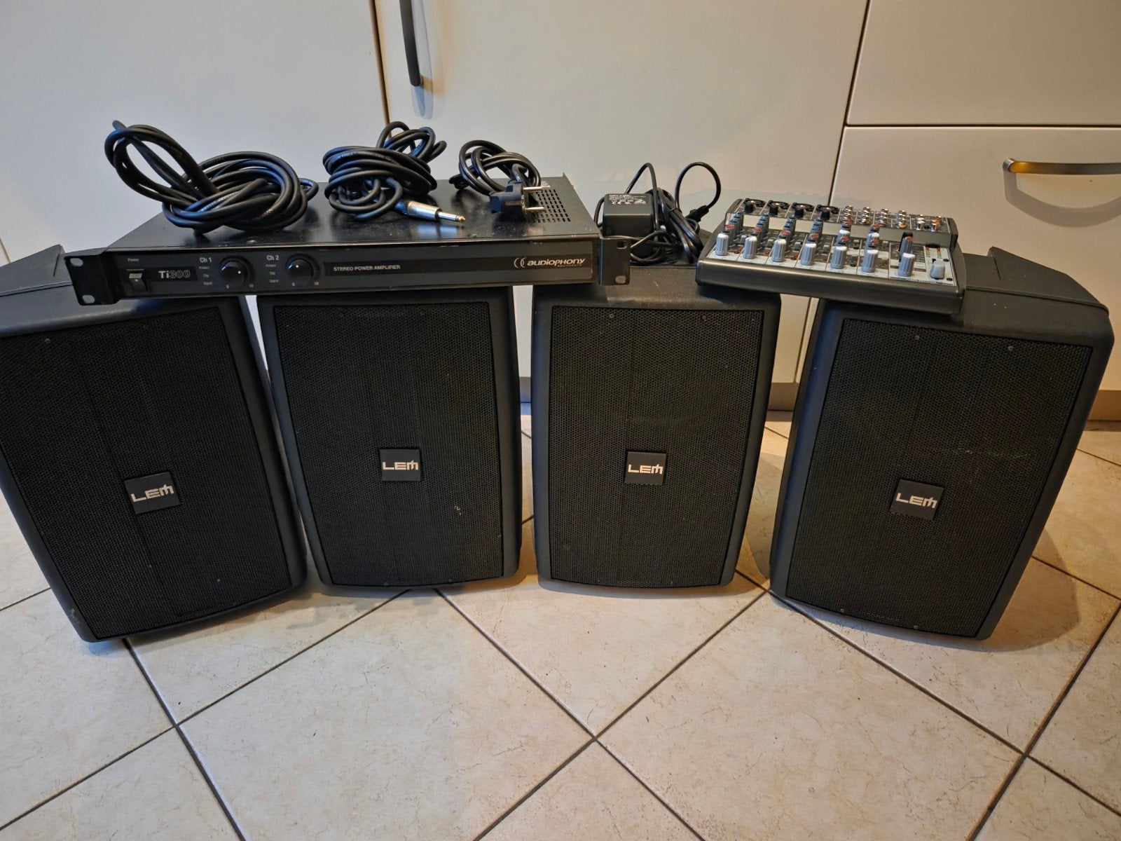Complete geluid set, zanger(es) band karaoke, Ophalen of Verzenden, Gebruikt, 500 tot 1000 watt, P.A.