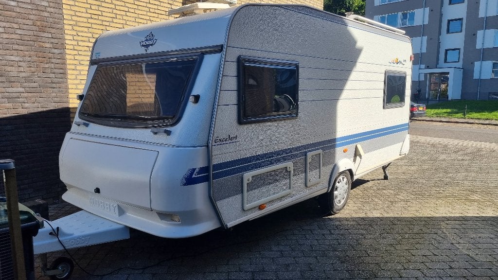 Hobby Excellent 470 - Ruime en complete caravan, Rondzit, Hobby, Luifel, Dwarsbed