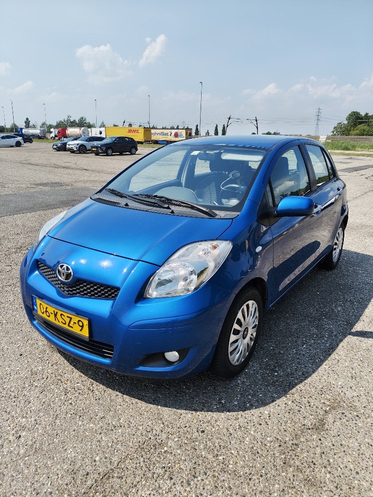 Toyota Yaris 1.3 16V Vvt-i 5DR 2010 Blauw, Voorwielaandrijving, 1025 kg, Stof, 40 €/maand