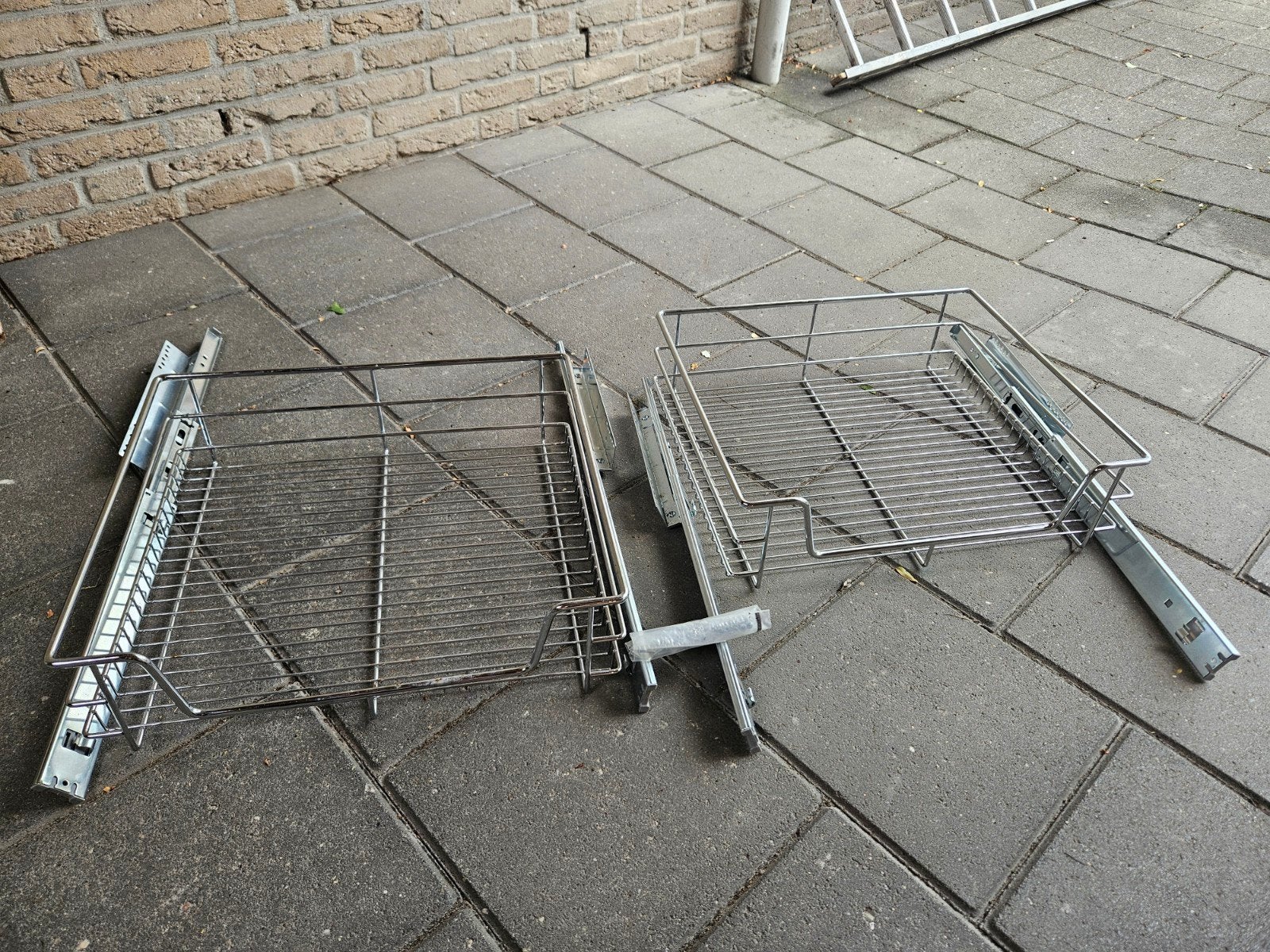 Handige uittrekbare opbergsystemen, Ophalen, Zo goed als nieuw
