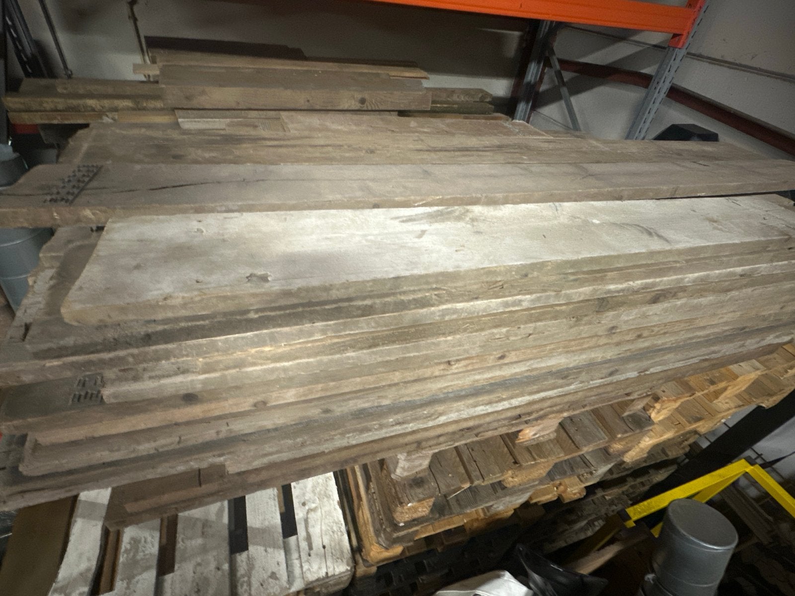 Steigerplanken tussen 1 meter en 1,95 meter - €1,50 per stuk, Ophalen, Gebruikt, 25 tot 50 mm, Plank