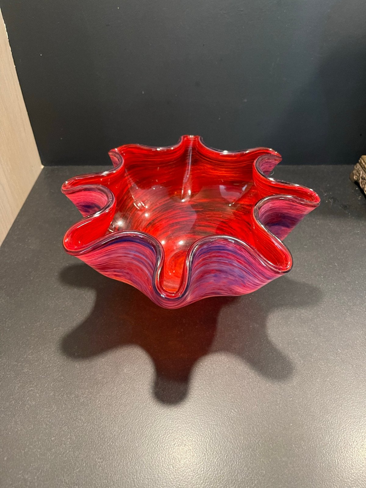 Glazen schaal Beeldenmarkt rood/paars 25 cm breed, Ophalen of Verzenden
