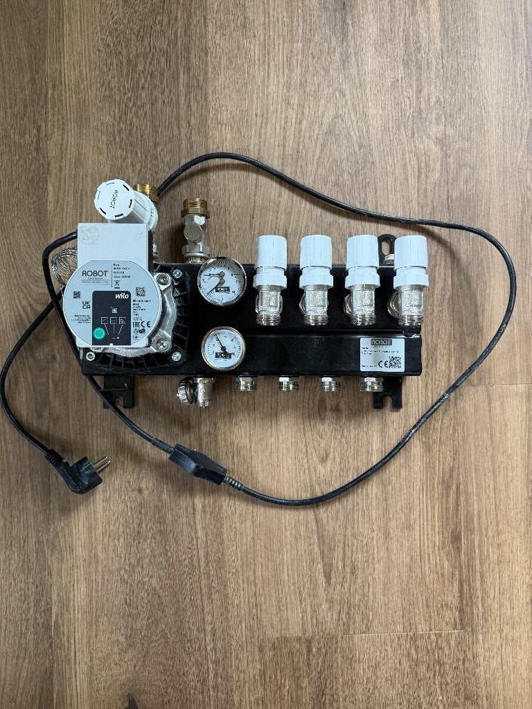 Vloerverwarming verdeler Robot met Wilo pomp, Doe-het-zelf en Verbouw, Verwarming en Radiatoren, Ophalen, Gebruikt, Minder dan 30 cm
