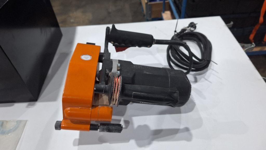 Muursleuvenzaag - 40mm - 230V MTD, SD1500, Doe-het-zelf en Verbouw, Gereedschap | Freesmachines, Ophalen, Gebruikt, Muurfrees