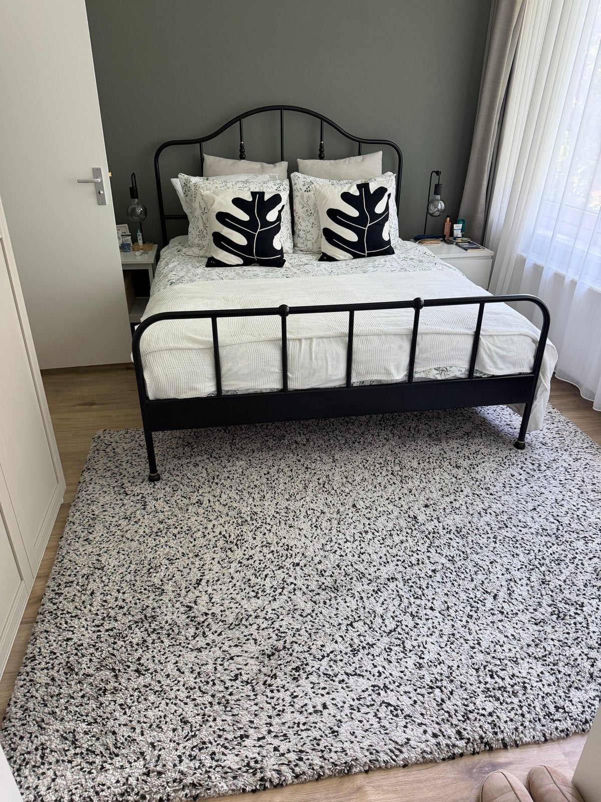 IKEA Vindum hoogpolig vloerkleed, wit/grijs, 170x230 cm, Huis en Inrichting, Stoffering | Tapijten en Kleden, Ophalen, Gebruikt