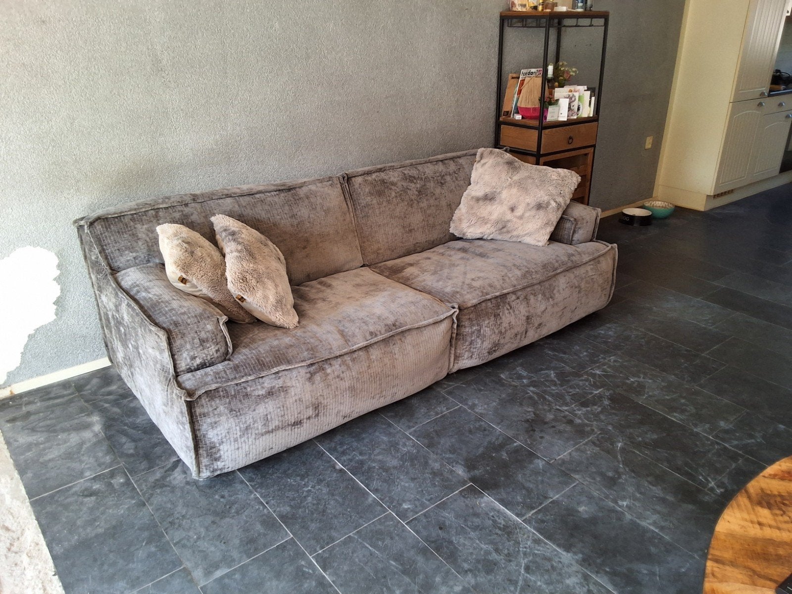 Bank 2-zits antraciet grijs met hockers, 1,5 jaar oud, Huis en Inrichting, Ophalen, Tweepersoons, 75 tot 100 cm, Zo goed als nieuw