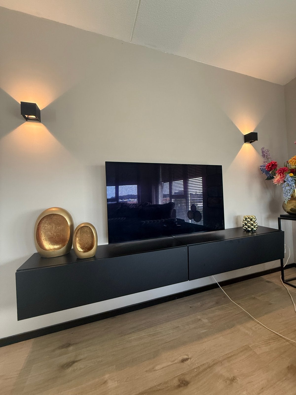 Zwarte zwevende tv-meubel 240cm, Ophalen of Verzenden, Zo goed als nieuw, 200 cm of meer, Minder dan 100 cm