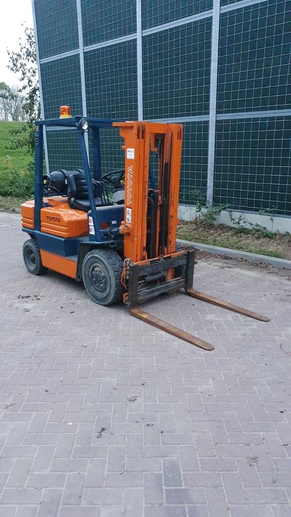 Toyota heftruck 2,5 Ton LPG, Doe-het-zelf en Verbouw, Ophalen