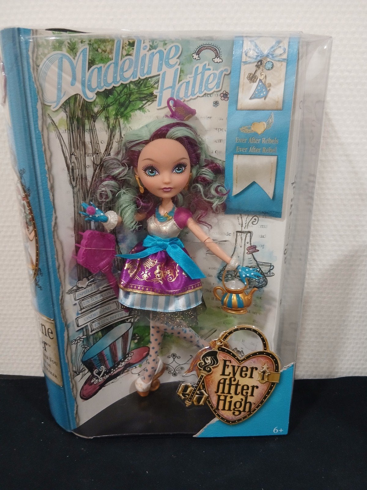 Ever After High Madeline Hatter Pop - Nieuw in doos, Verzamelen, Poppen, Ophalen of Verzenden, Nieuw, Overige typen