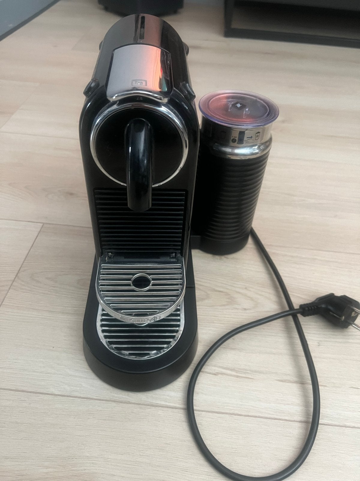 Nespresso Magimix M196 Milk  (defect), Espresso apparaat, Ophalen of Verzenden, 1 kopje, Niet werkend