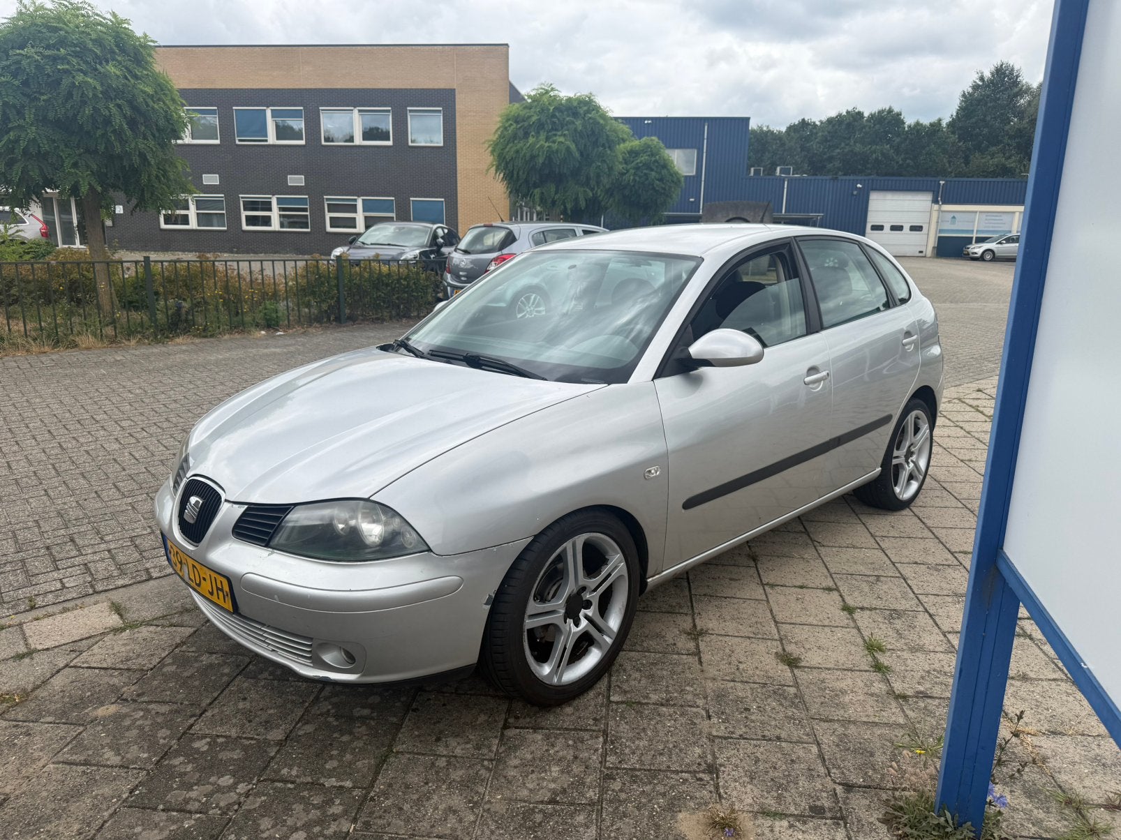 Seat Ibiza 1.4 16V 55KW AUTOMAAT 2002, 4 cilinders, Origineel Nederlands, Bedrijf, Zilver of Grijs