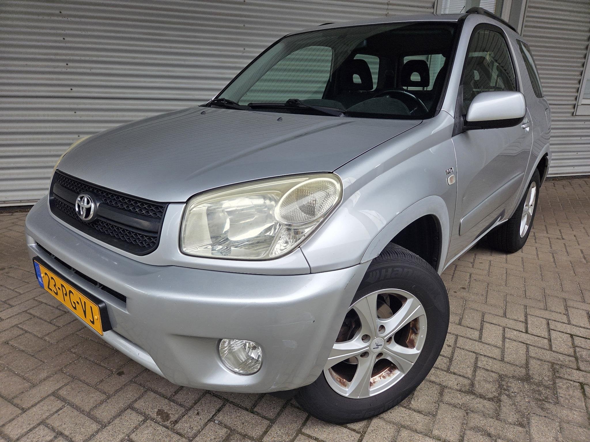 Toyota RAV4 1.8-16V VVT-i Luna, Auto's, Voorwielaandrijving, Gebruikt, 4 cilinders, 1095 kg