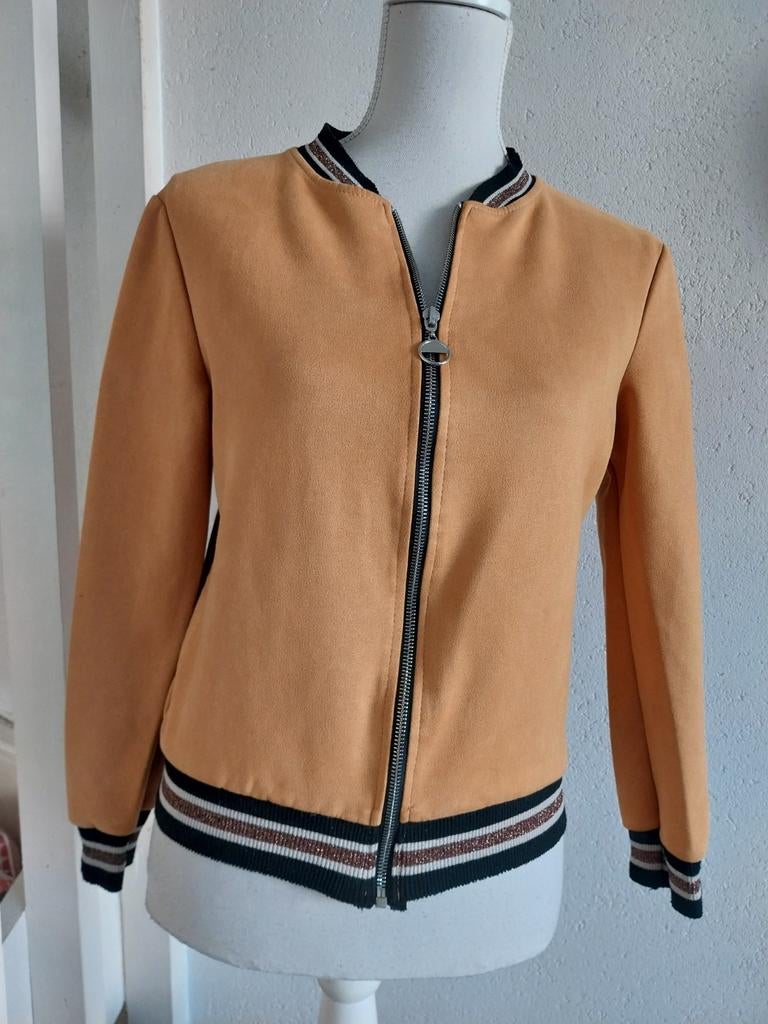 Suede vestje in okergeel  maat S, Kleding | Dames, Geel, Musthave, Ophalen of Verzenden, Zo goed als nieuw