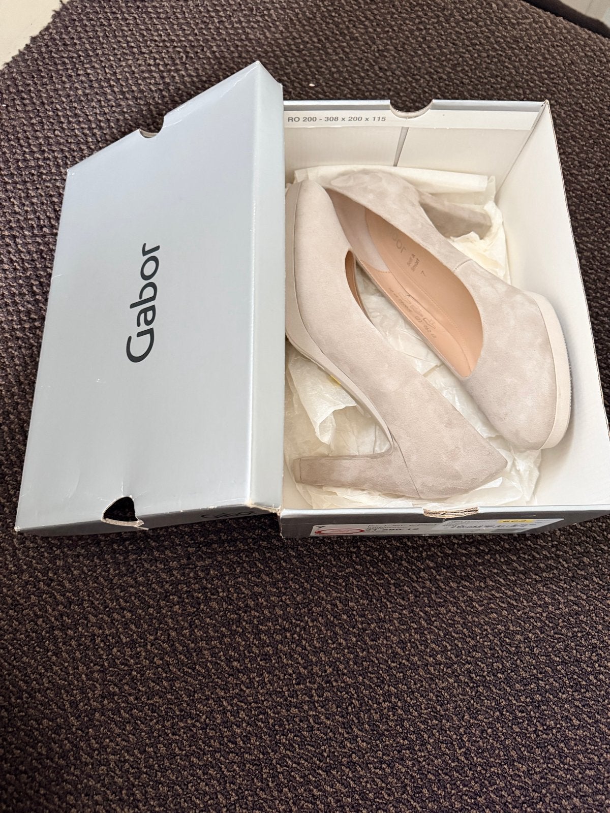 Gabor suède pumps - Nieuw in doos, Ophalen of Verzenden, Nieuw, Grijs, Pumps